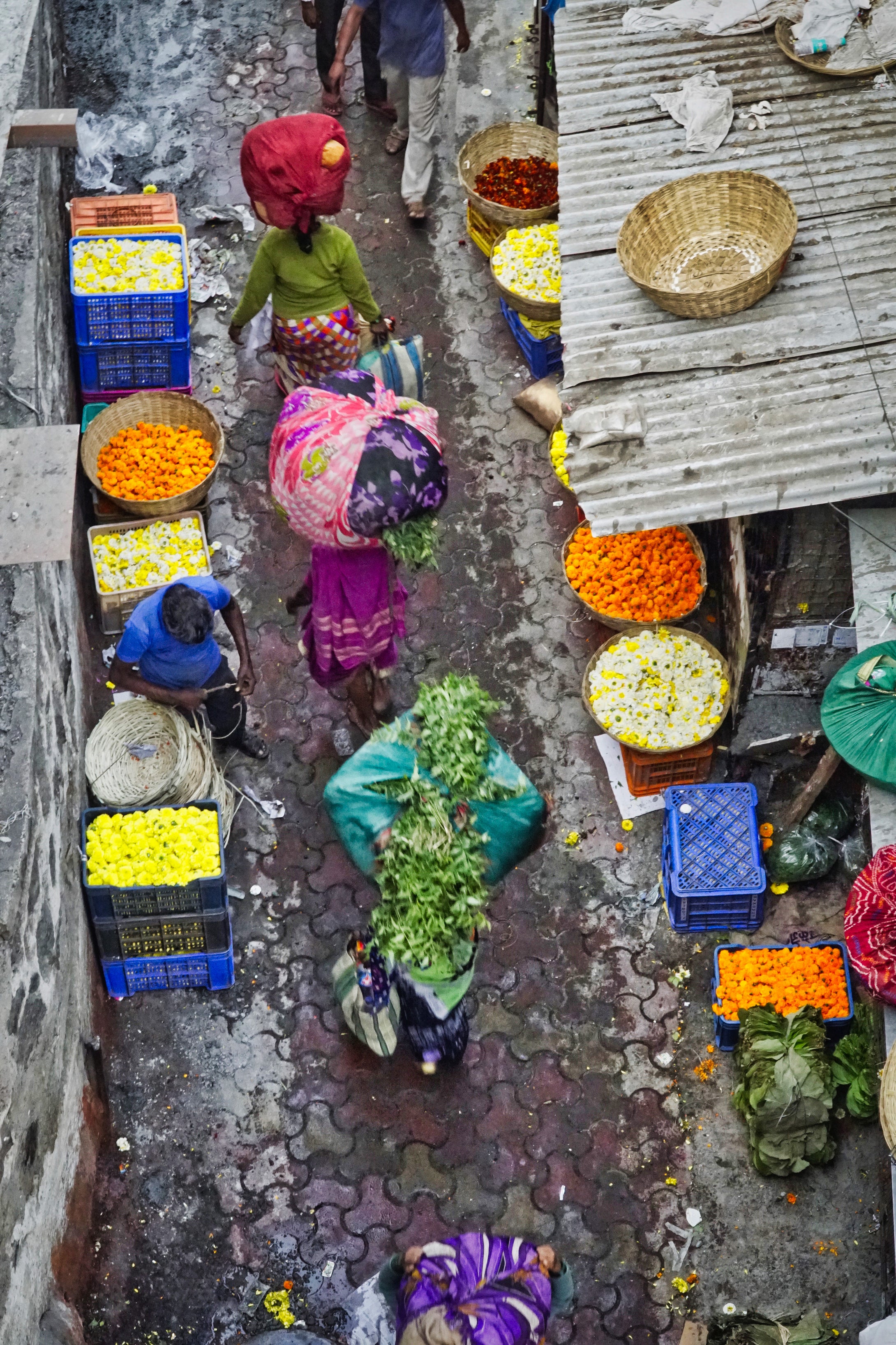 The Ladies of Dadar Phool Gali Market